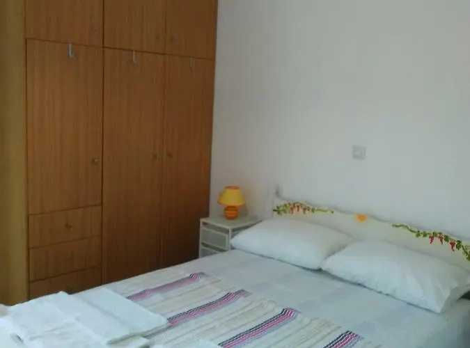 Falopa Apartments